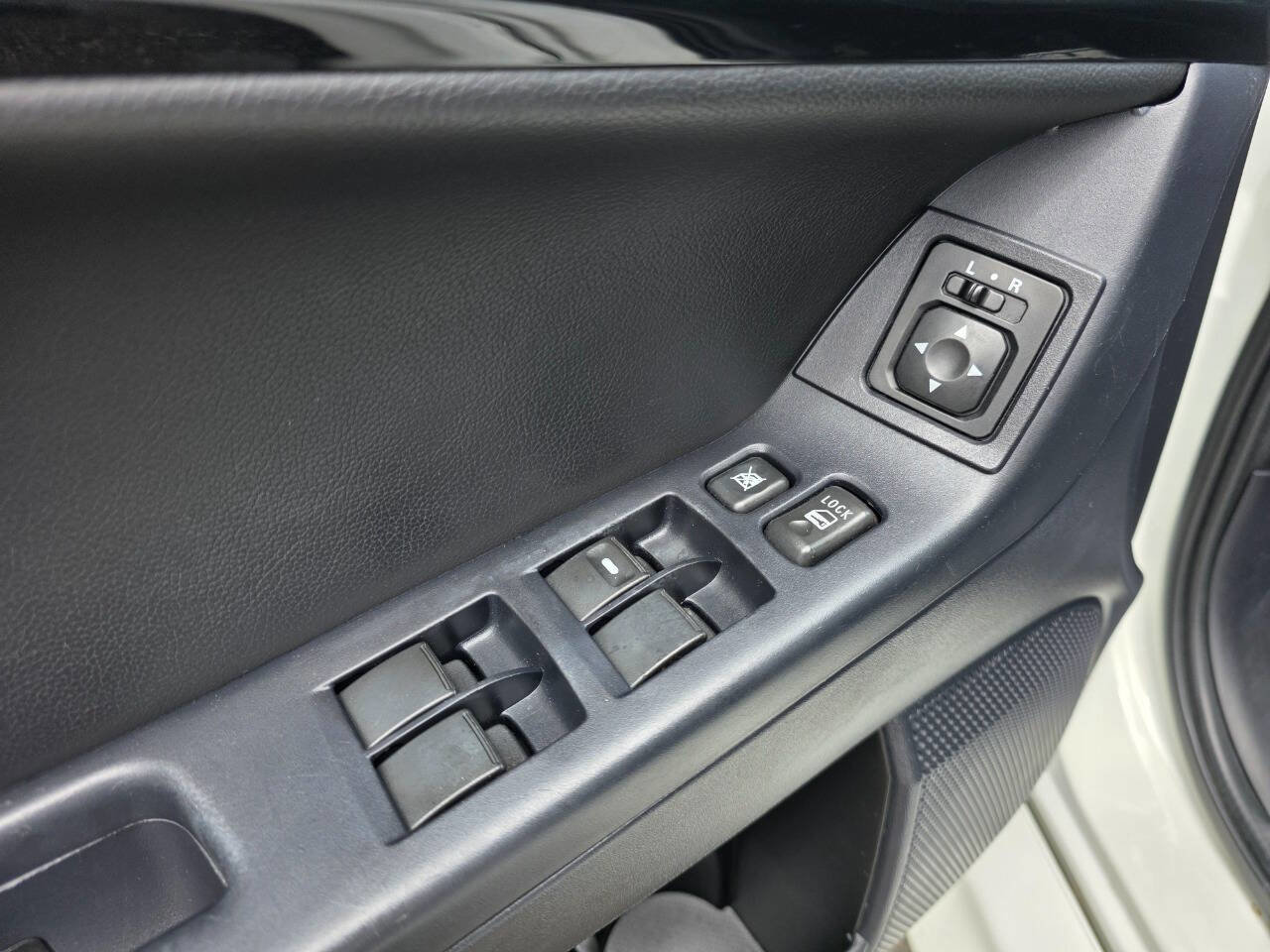 Used 2015 Mitsubishi Lancer Evolution MR image 11