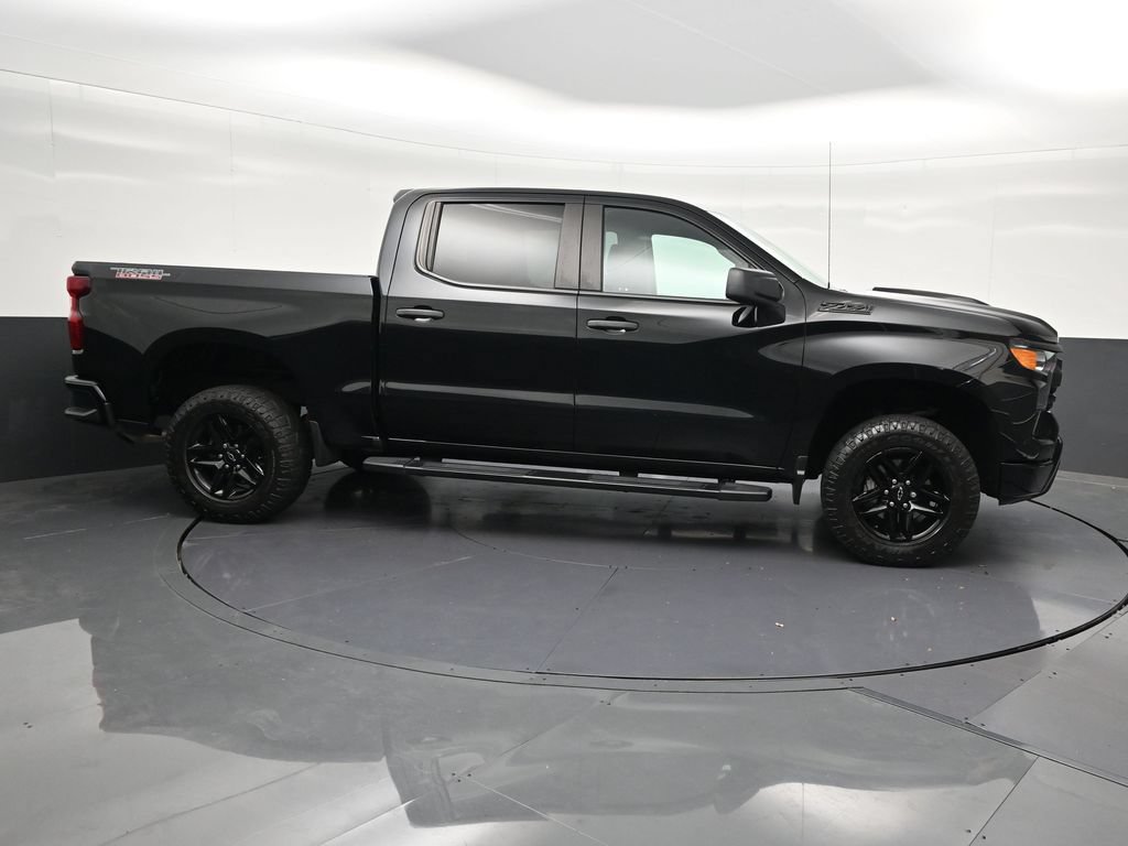 Used 2023 Chevrolet Silverado 1500 Custom Trail Boss w/ LPO, Dark Essentials Package AWD/4WD image 7