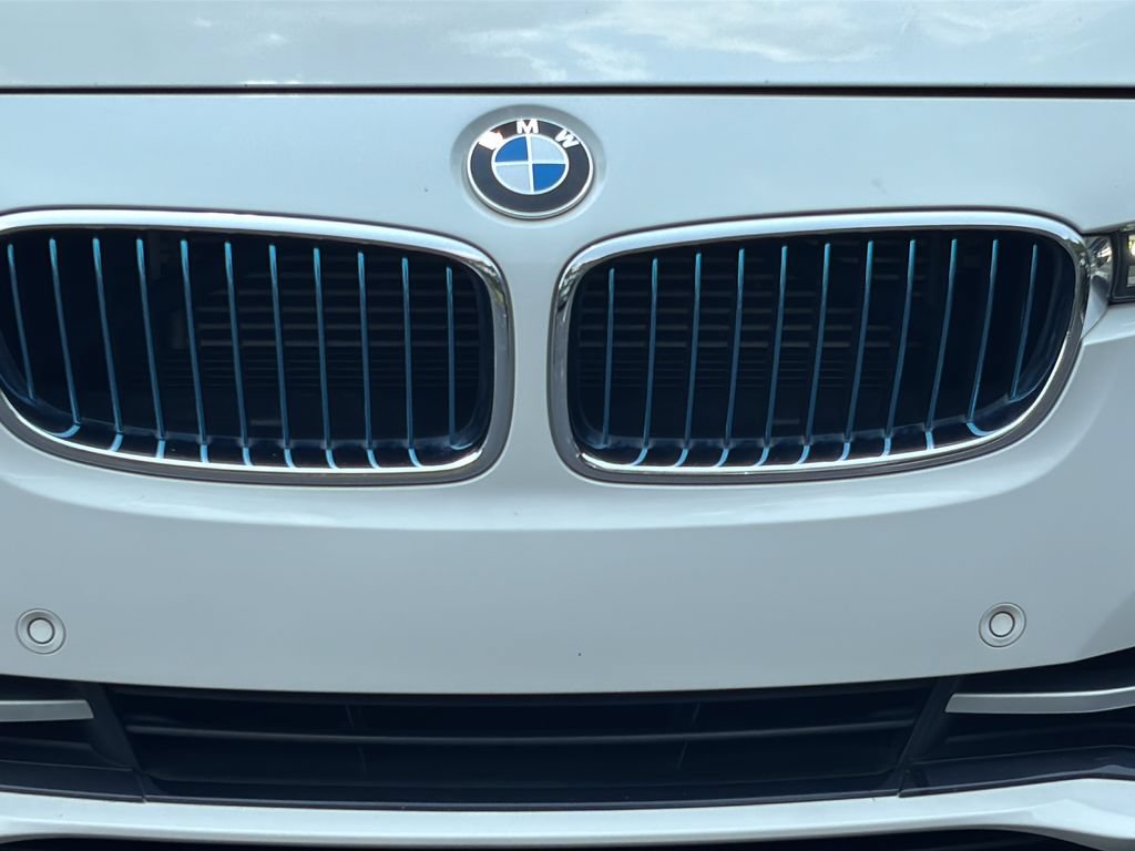 Used 2018 BMW 330e w/ Convenience Package RWD image 41