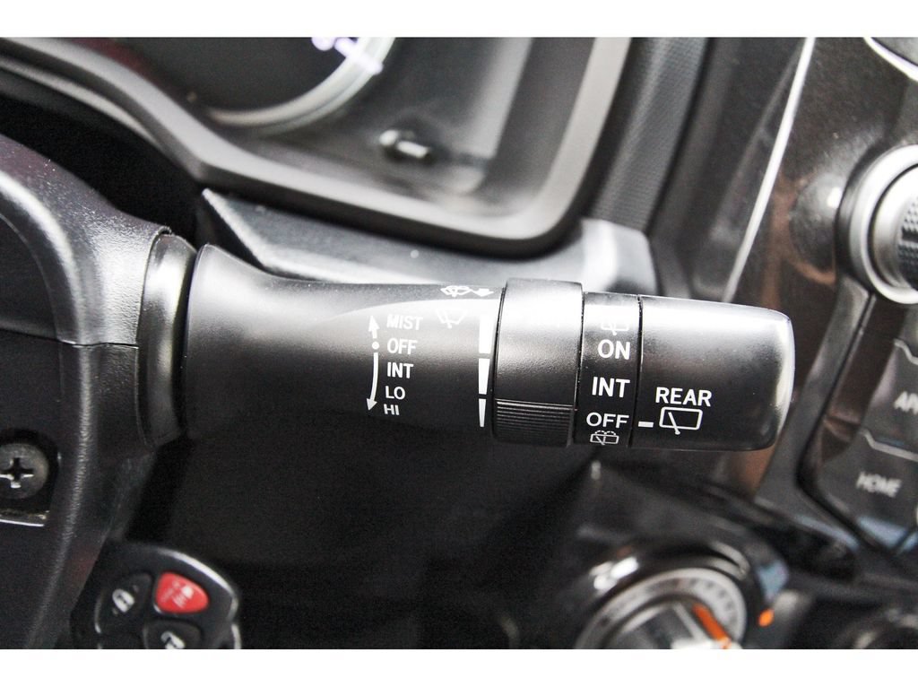 Used 2018 Toyota 4Runner TRD Off-Road Premium AWD/4WD image 18