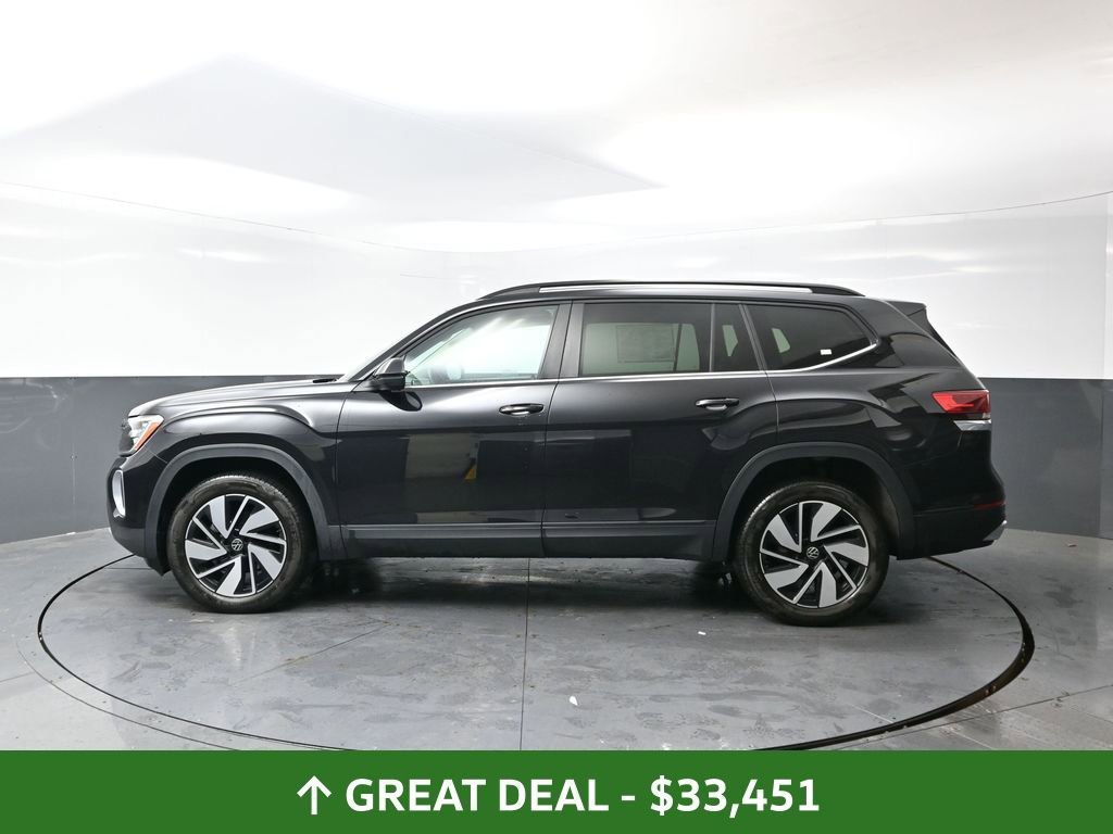 Used 2025 Volkswagen Atlas SE image 11