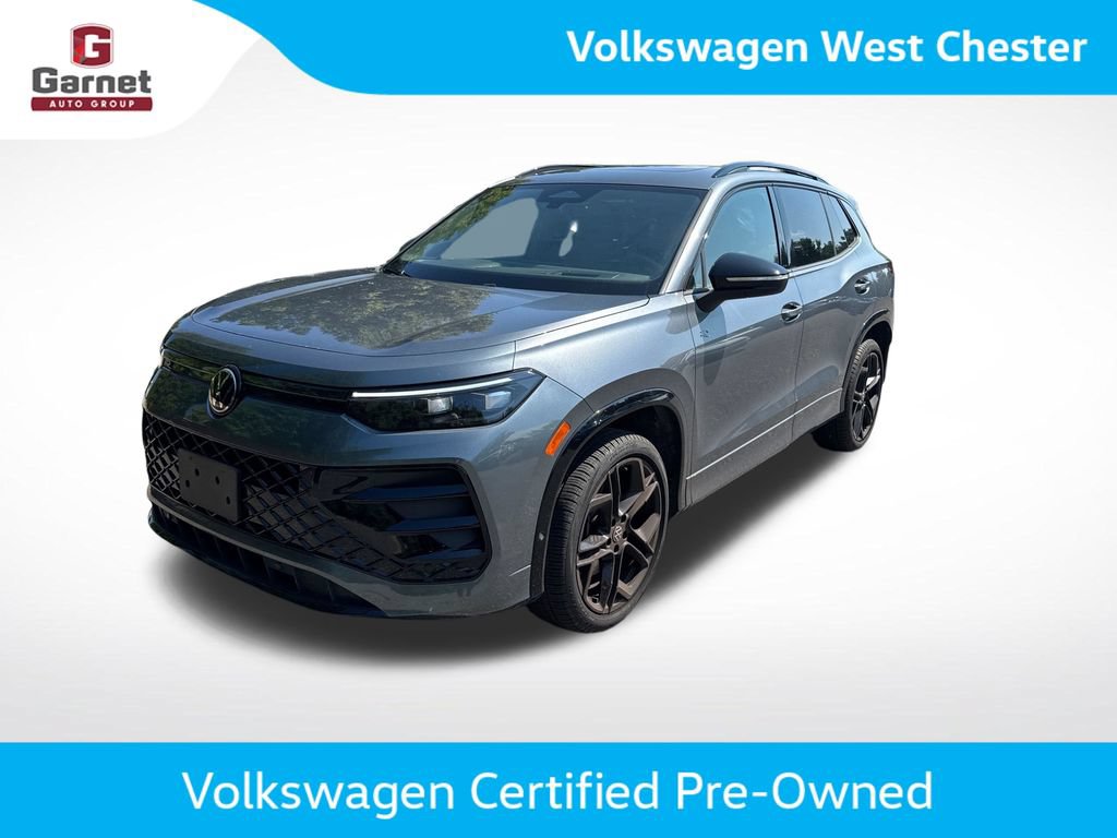 Used 2025 Volkswagen Tiguan SE R-Line AWD/4WD image 1