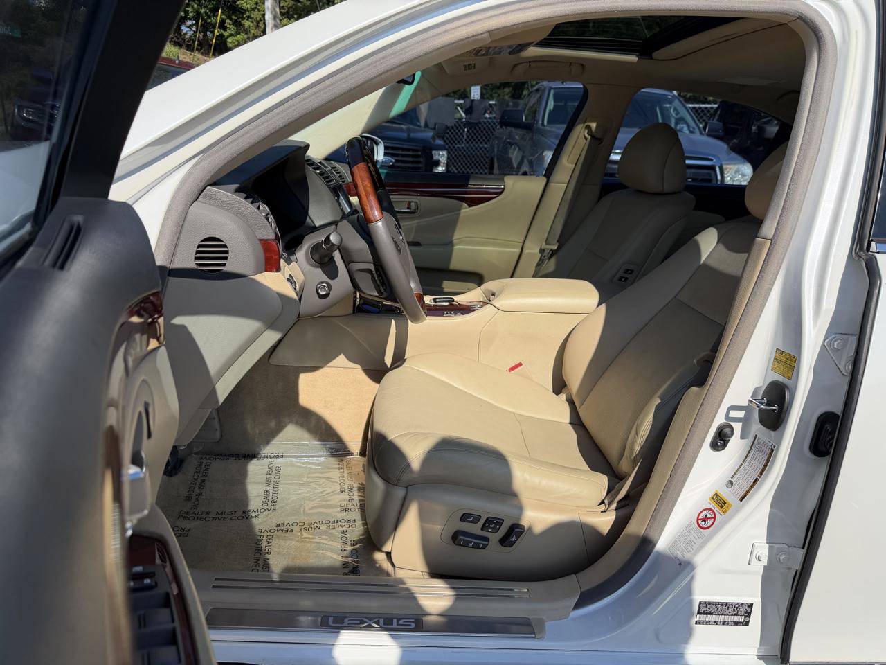 Used 2007 Lexus LS 460 RWD image 11