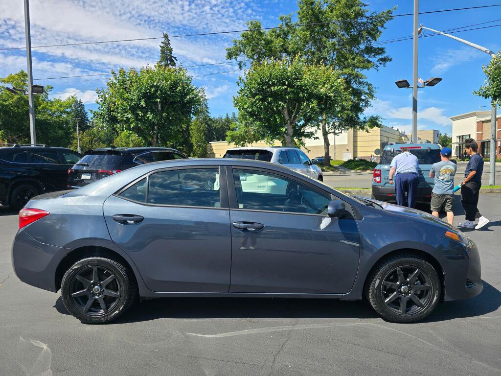 Used 2019 Toyota Corolla LE FWD image 10
