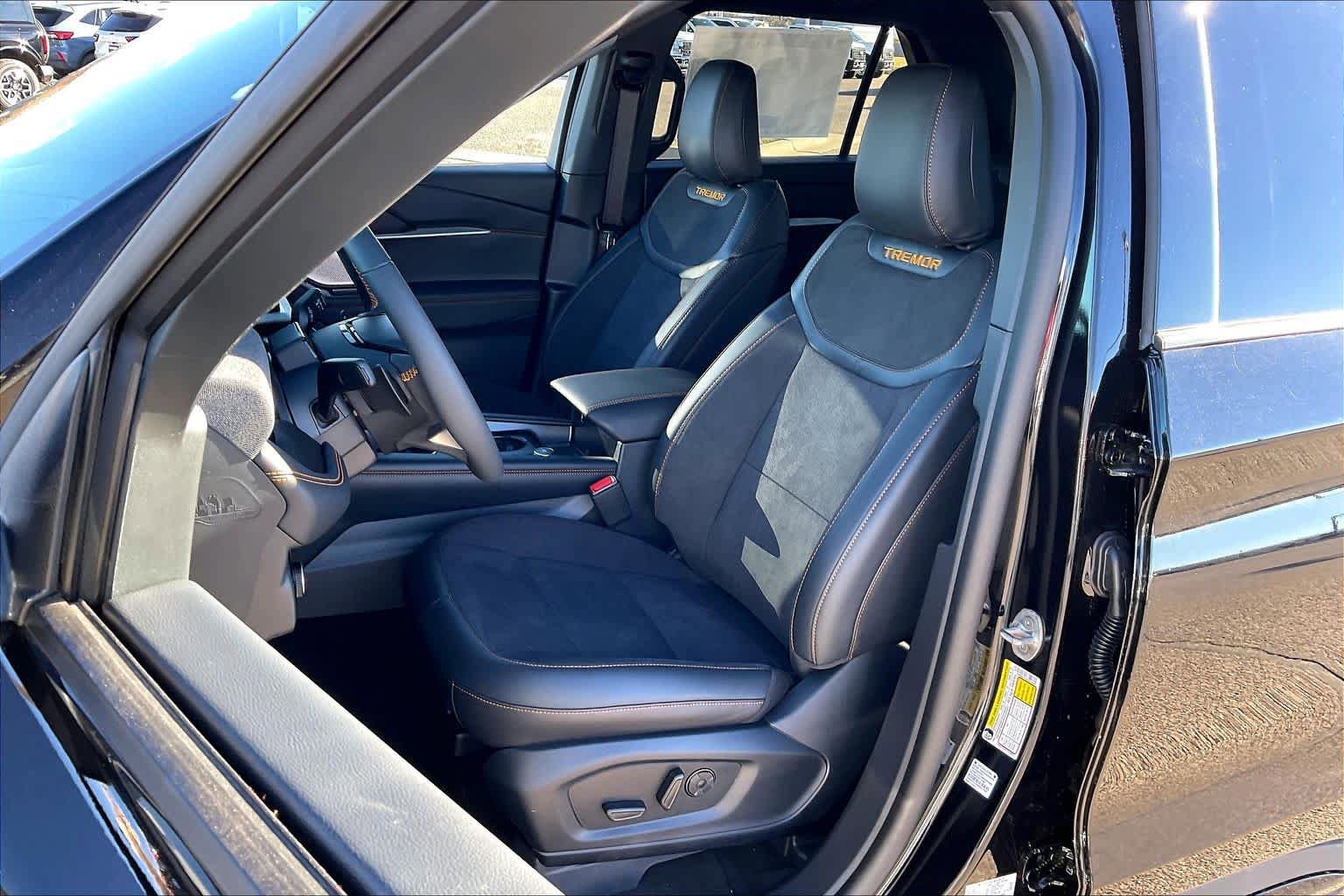 New 2026 Ford Explorer Tremor w/ Tremor Ultimate Package AWD/4WD image 9