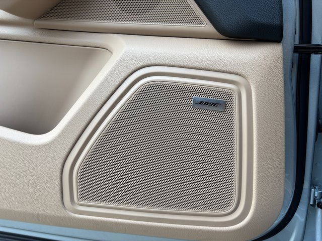 Certified 2025 Porsche Macan image 23