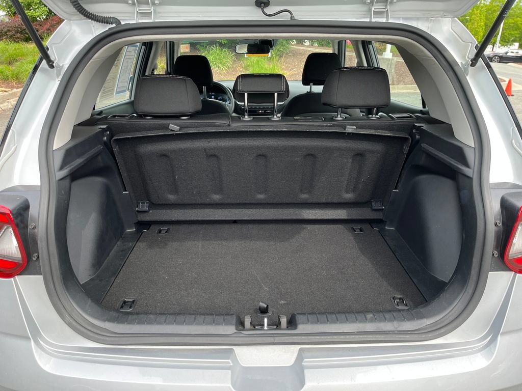 Used 2025 Hyundai Venue SEL FWD image 38