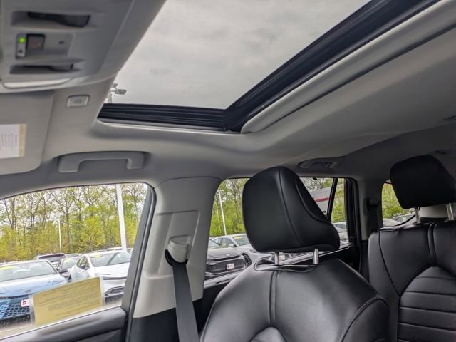 Certified 2024 Toyota Highlander XLE AWD/4WD image 37