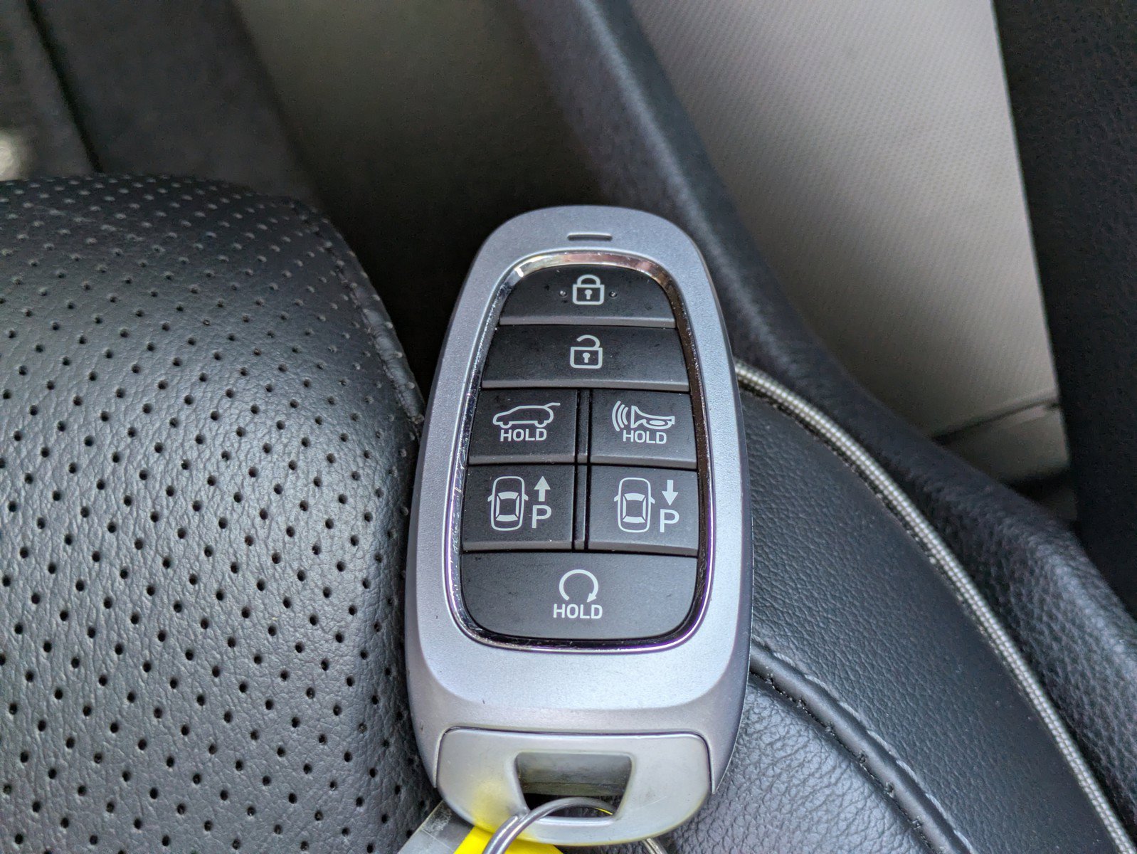 Used 2022 Hyundai Santa Fe Limited AWD/4WD image 32