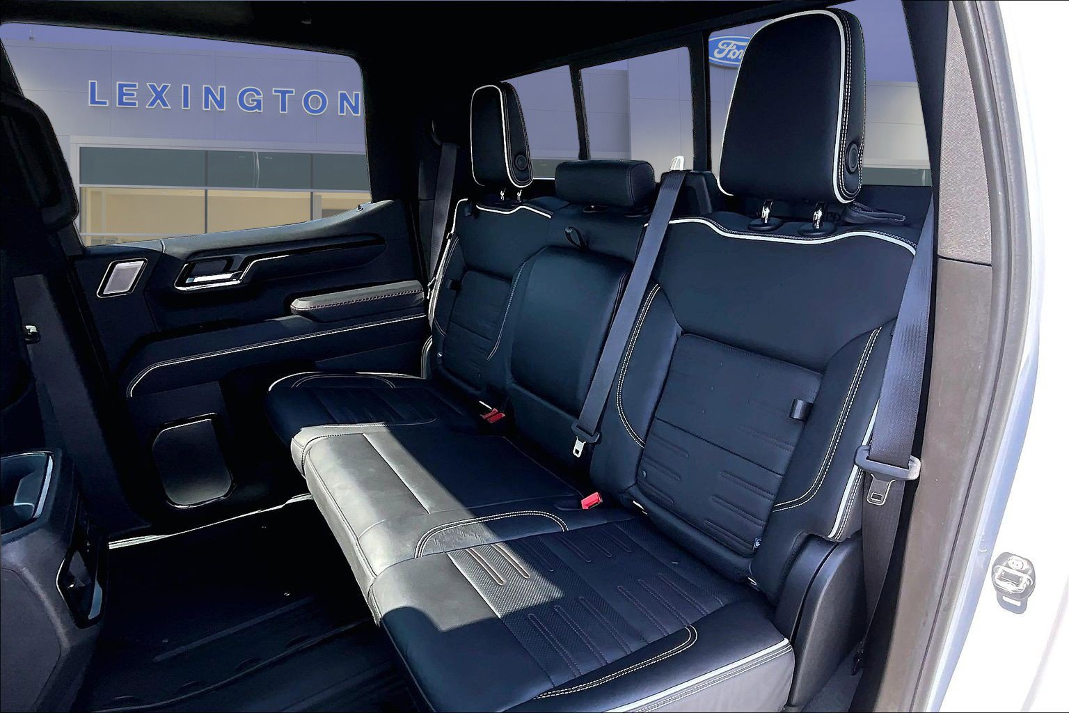 Used 2024 GMC Sierra 1500 AT4X image 24