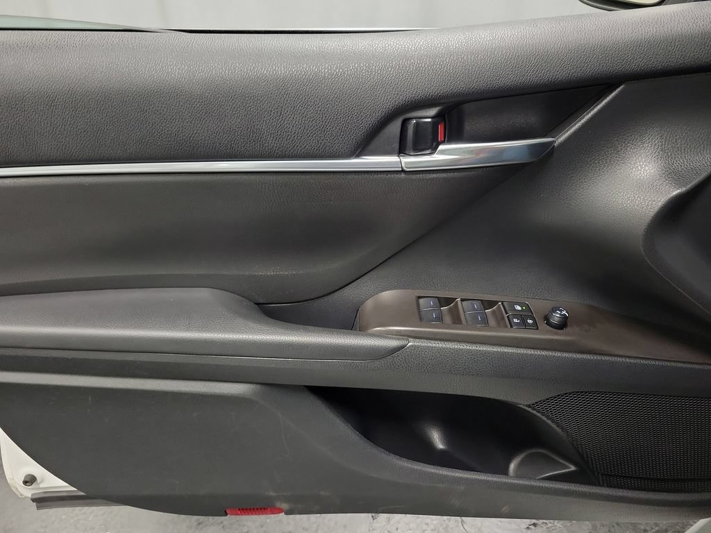Used 2024 Toyota Camry SE FWD image 24