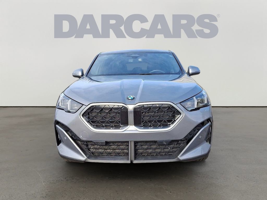 Used 2025 BMW X2 xDrive28i image 2