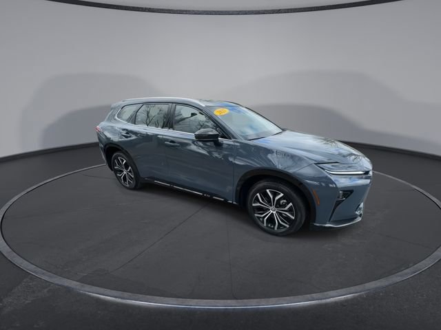 Used 2025 Toyota Crown Signia image 18