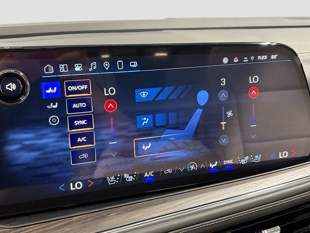 New 2025 Chevrolet Suburban Premier AWD/4WD image 19