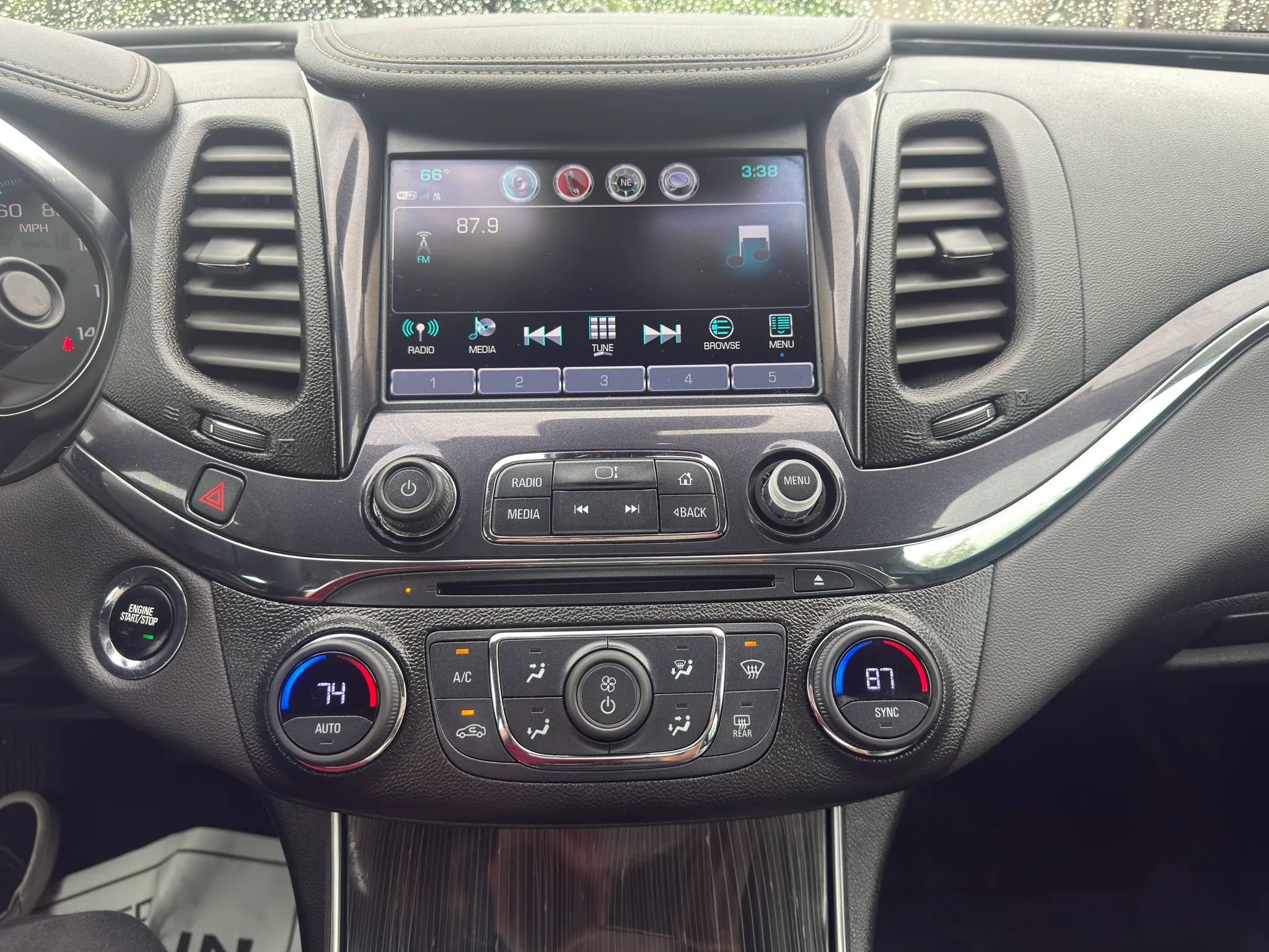 Used 2017 Chevrolet Impala Premier FWD image 26