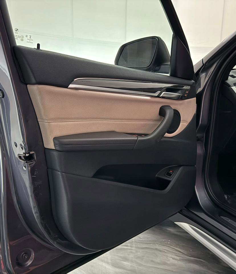 Used 2018 BMW X1 xDrive28i AWD/4WD image 17