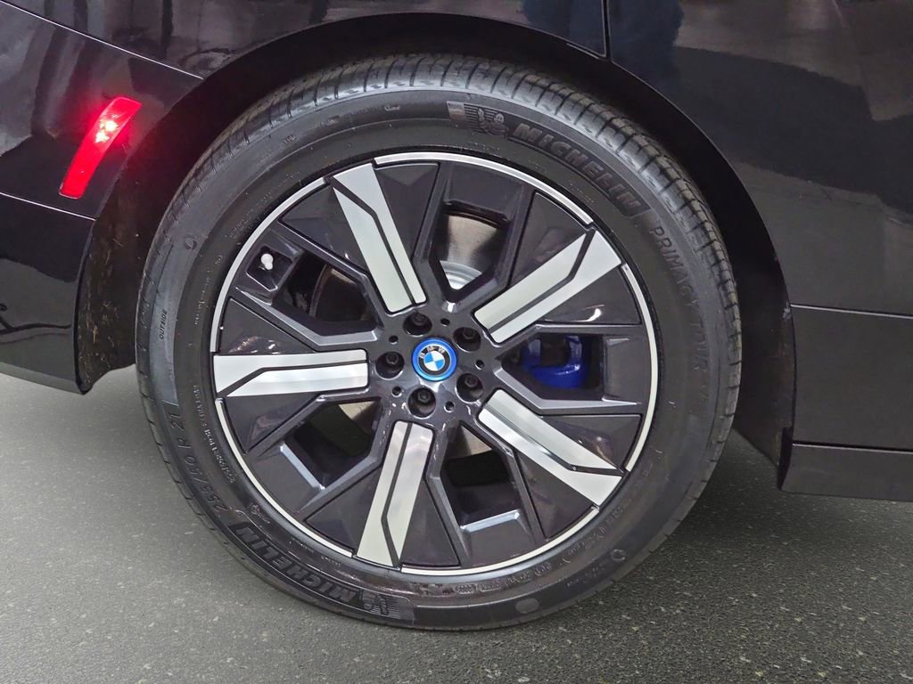 Certified 2023 BMW iX xDrive50 w/ Premium Package image 35