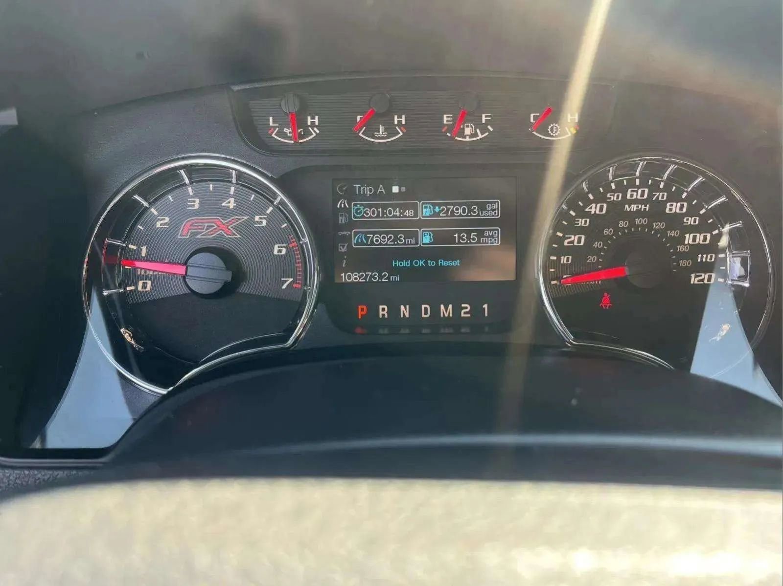 Used 2014 Ford F150 FX4 w/ Equipment Group 402A Luxury AWD/4WD image 17