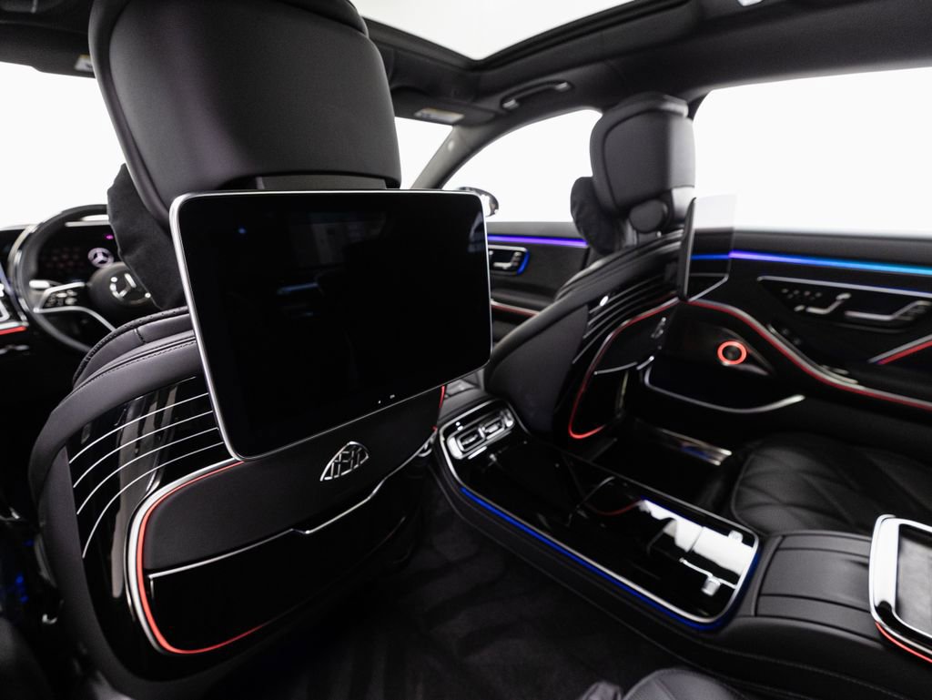 Certified 2024 Mercedes-Benz Maybach S 580 4MATIC image 31
