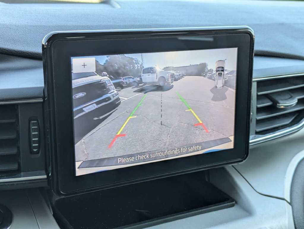Used 2020 Ford Explorer XLT w/ Equipment Group 202A RWD image 22