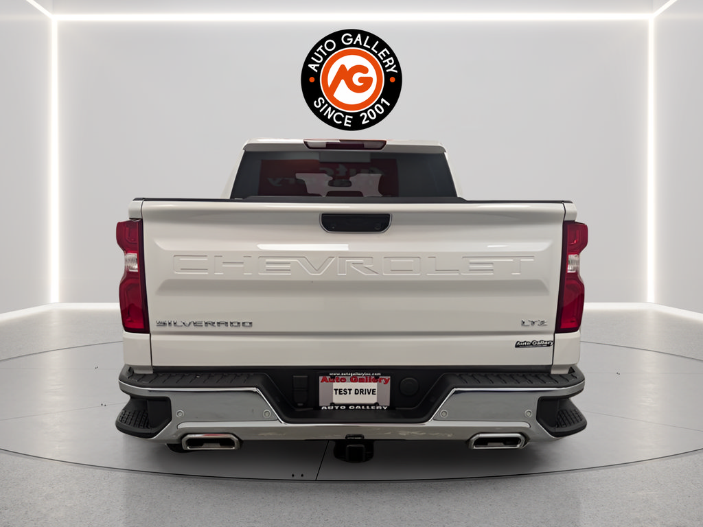 Used 2025 Chevrolet Silverado 1500 LTZ AWD/4WD image 4