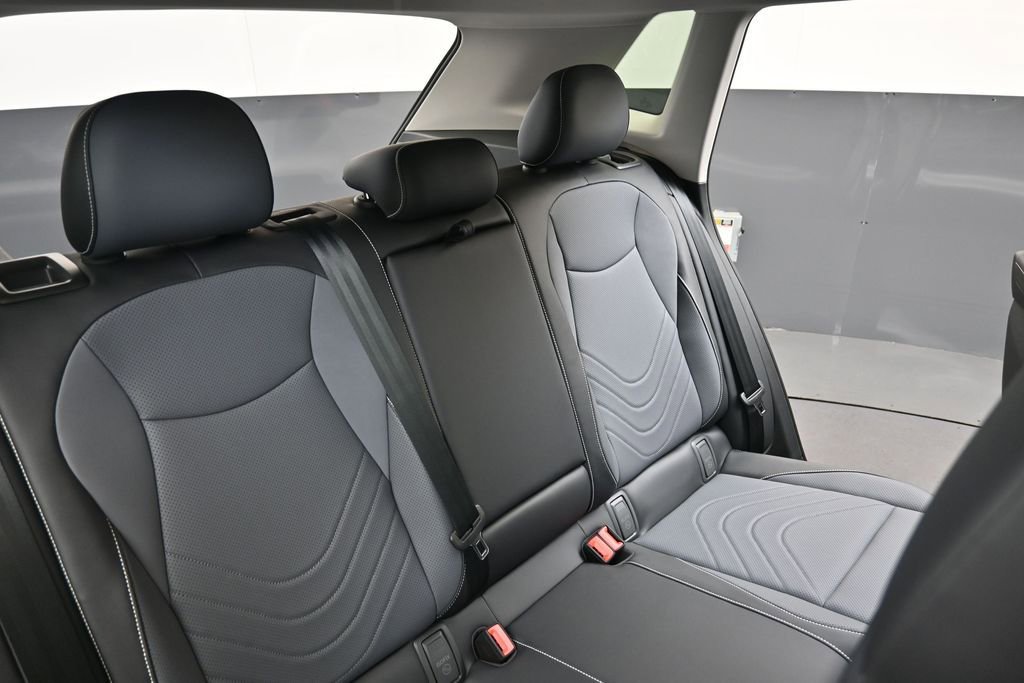 New 2026 Volkswagen Tiguan SE AWD/4WD image 16
