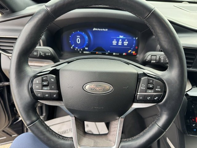 Used 2022 Ford Explorer Platinum w/ Equipment Group 601A image 22