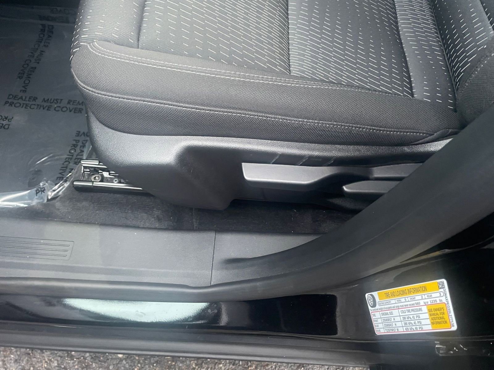 Used 2025 Chevrolet Equinox LT image 23