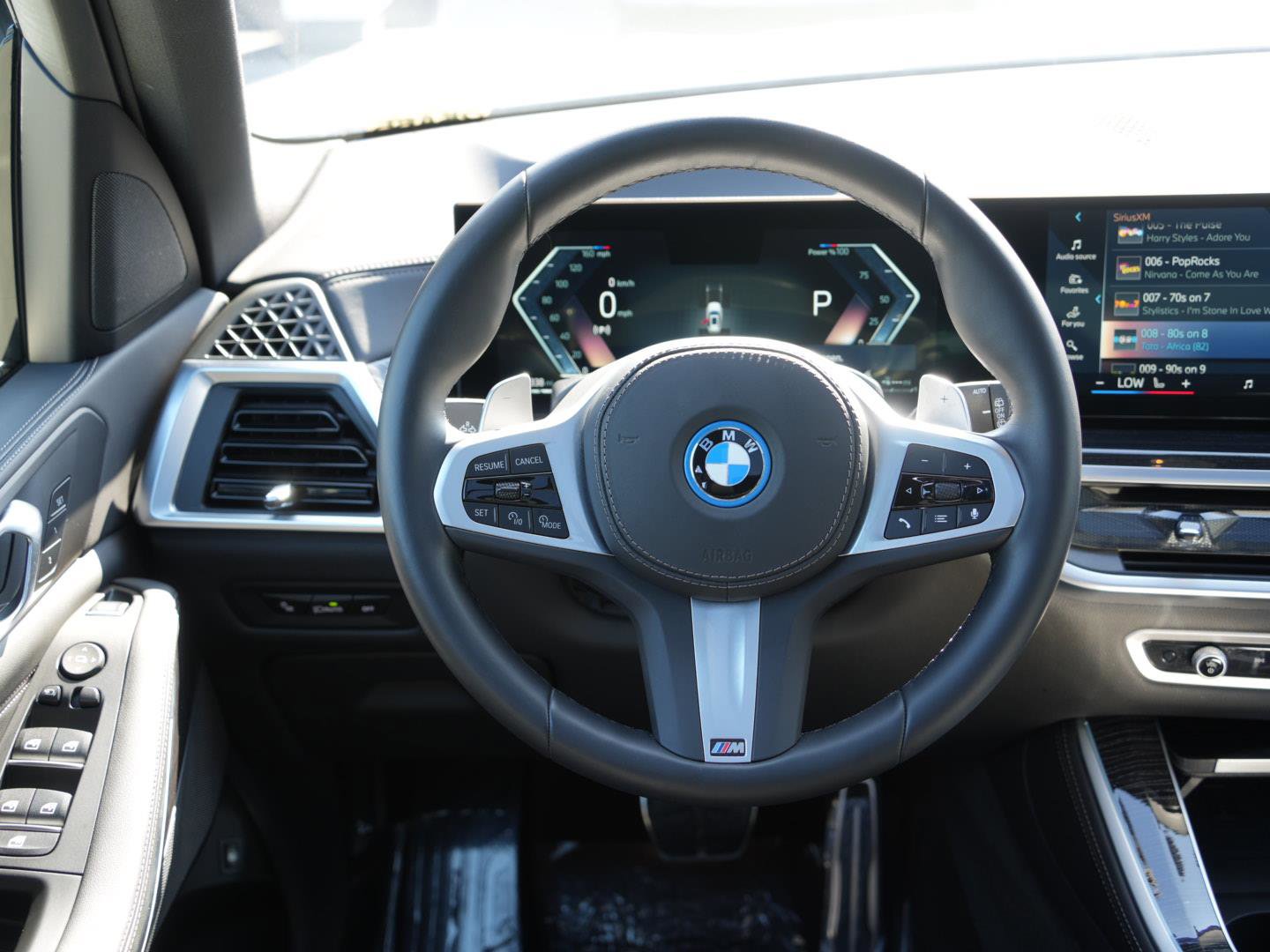 Used 2025 BMW X5 xDrive50e w/ M Sport Package AWD/4WD image 12