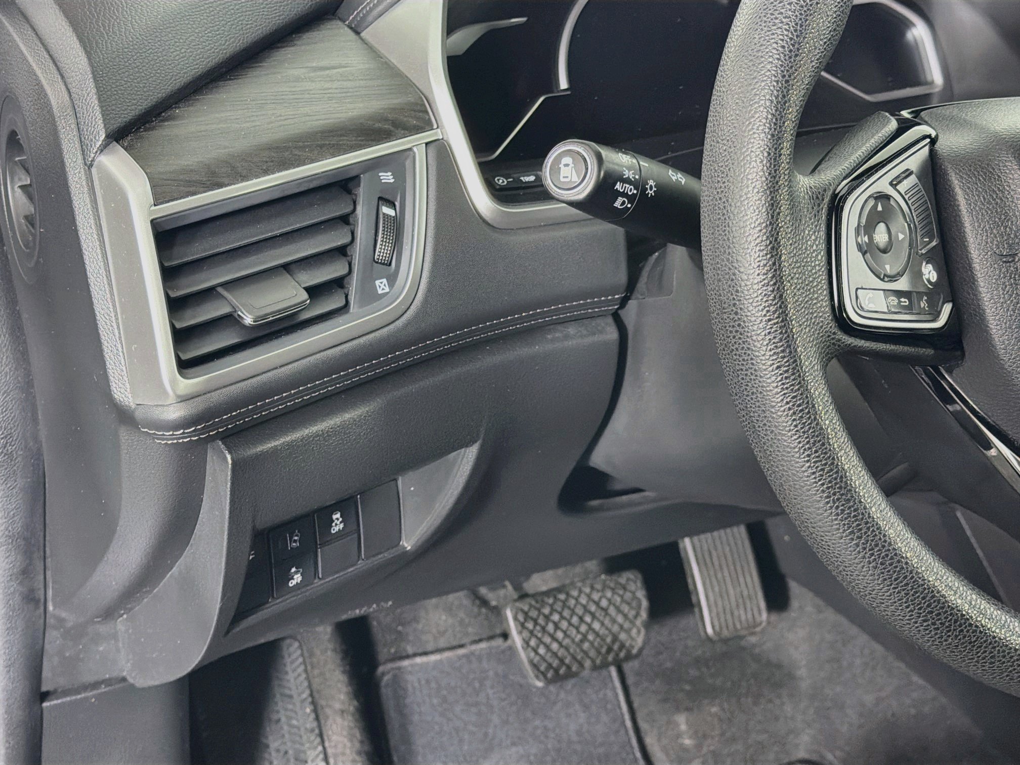 Used 2019 Honda Clarity Plug-In Hybrid image 16
