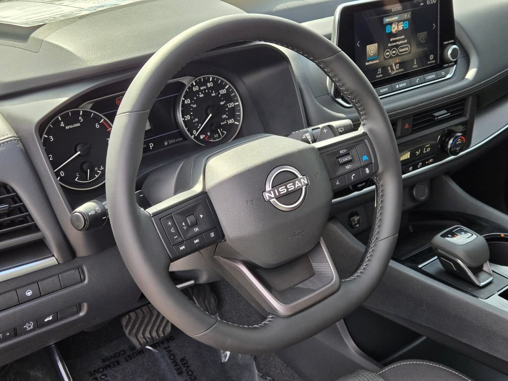 New 2026 Nissan Rogue SV FWD image 10