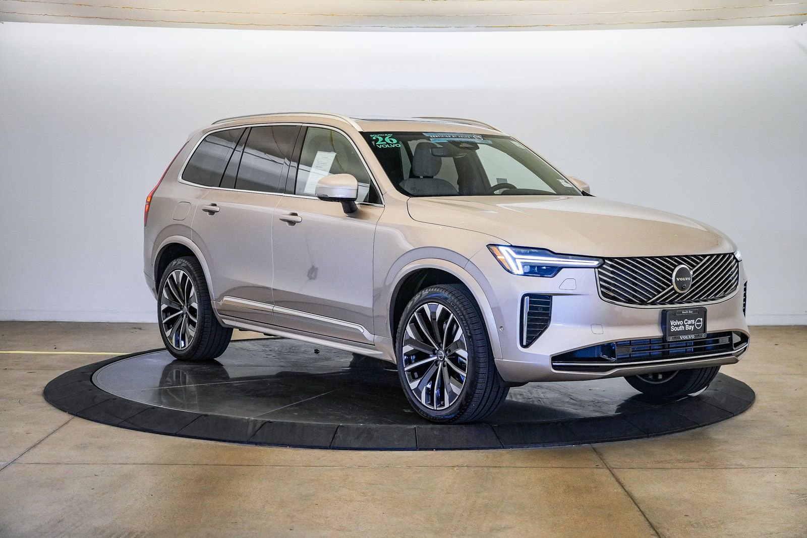 Certified 2026 Volvo XC90 T8 Plus w/ Protection Package Premier AWD/4WD image 6
