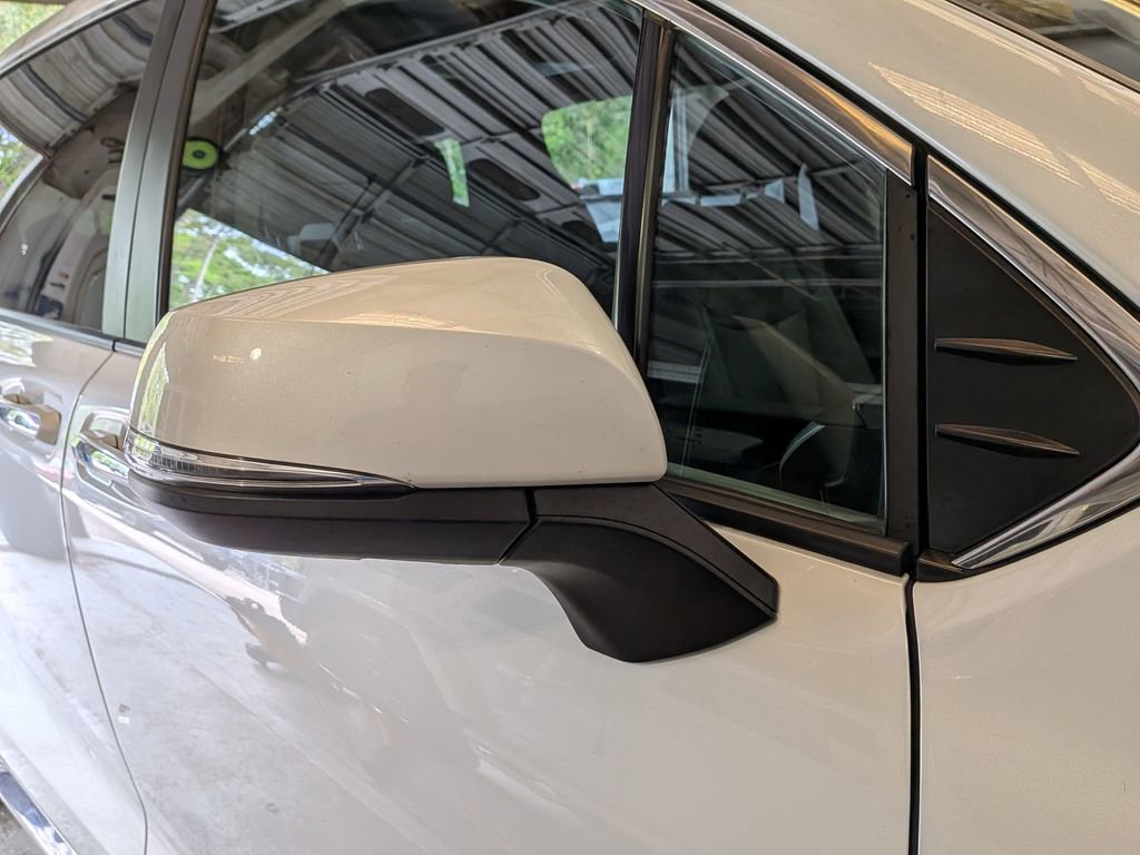 Used 2021 Toyota Sienna Limited image 9