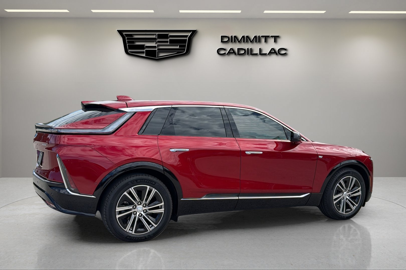 Certified 2025 Cadillac Lyriq Luxury RWD image 5