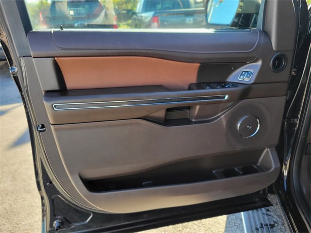 Used 2022 Ford Expedition Max King Ranch image 14