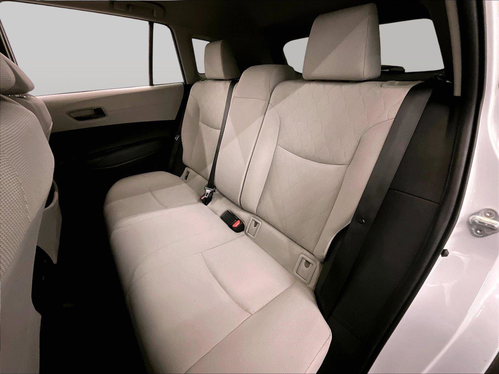 Used 2023 Toyota Corolla Cross LE w/ Moonroof Package FWD image 26