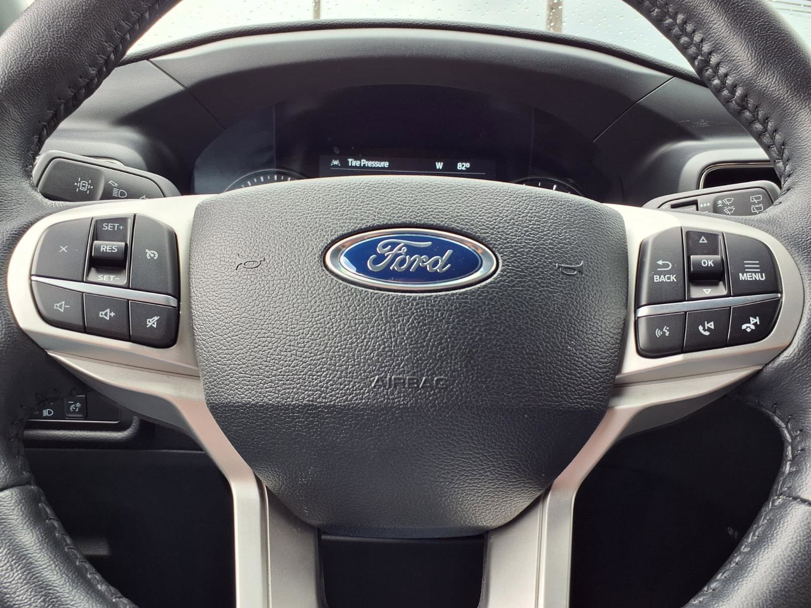 Used 2023 Ford Explorer XLT w/ Equipment Group 202A AWD/4WD image 16