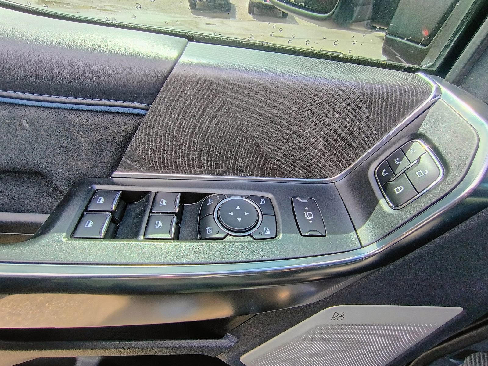 Used 2025 Ford F350 Platinum image 15