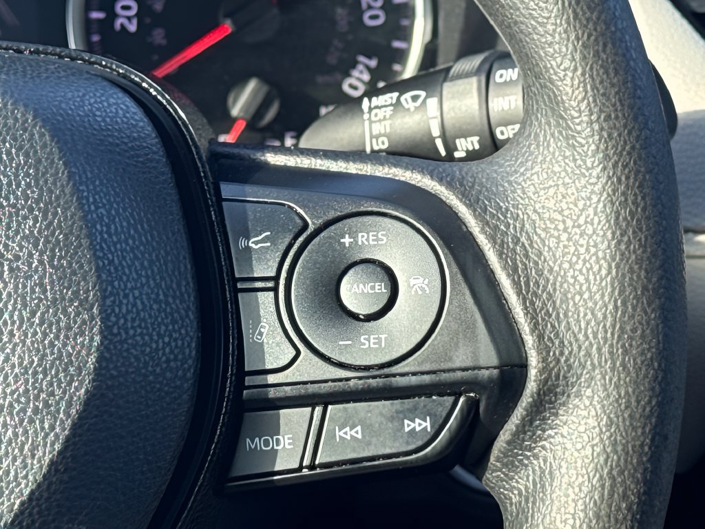 Used 2019 Toyota RAV4 XLE FWD image 15