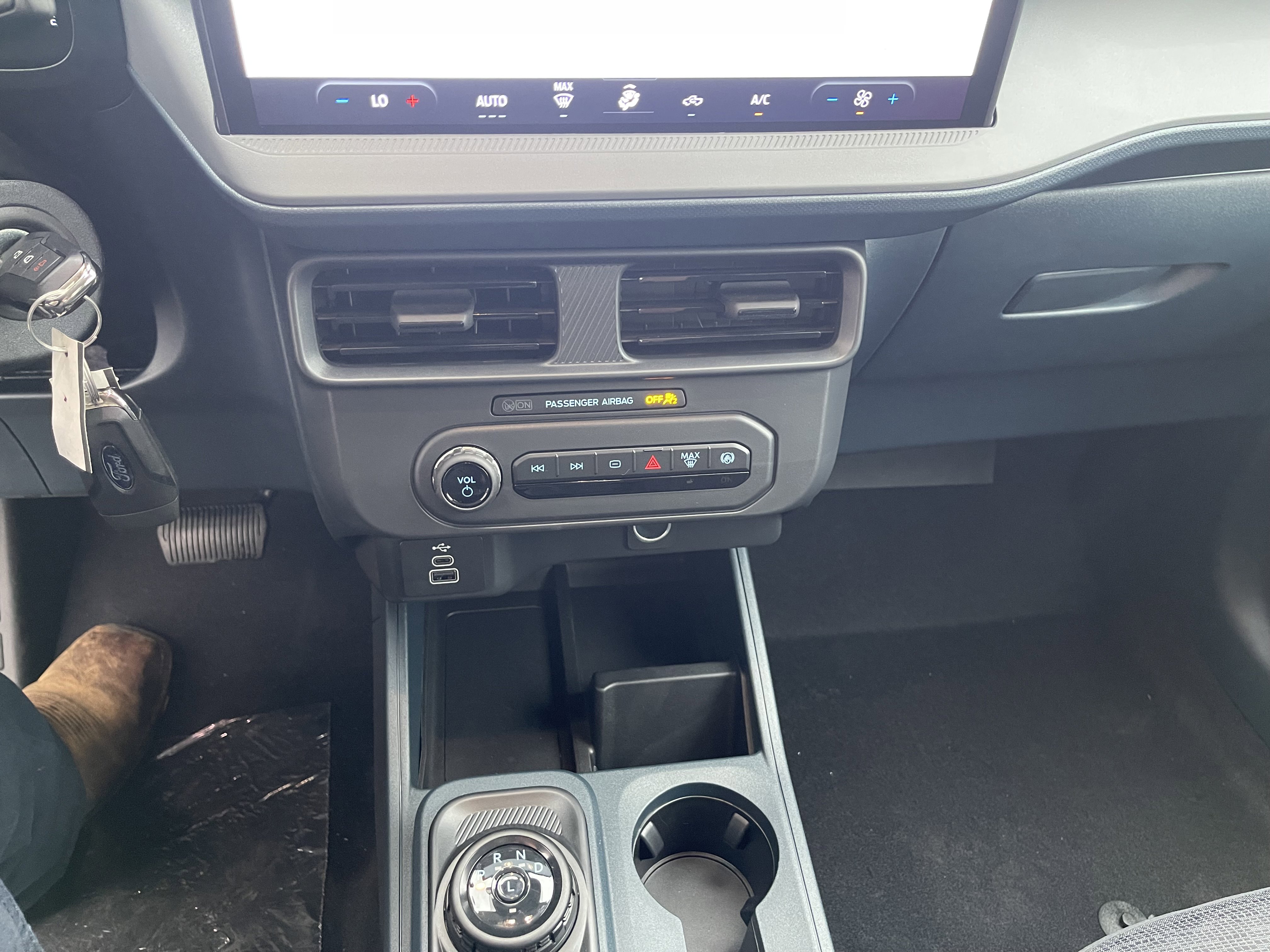 New 2025 Ford Maverick XL image 12