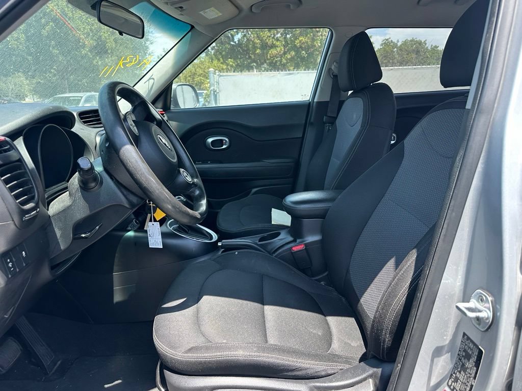 Used 2019 Kia Soul + FWD image 8