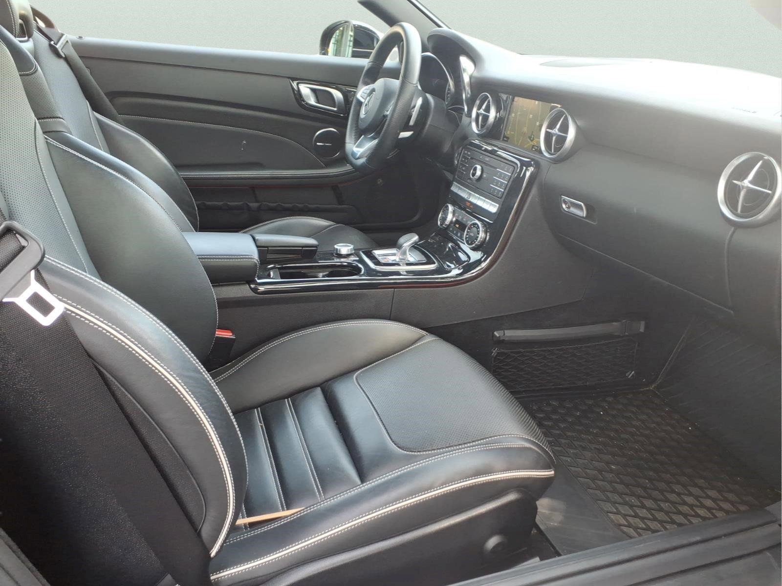 Used 2020 Mercedes-Benz SLC 43 AMG image 26
