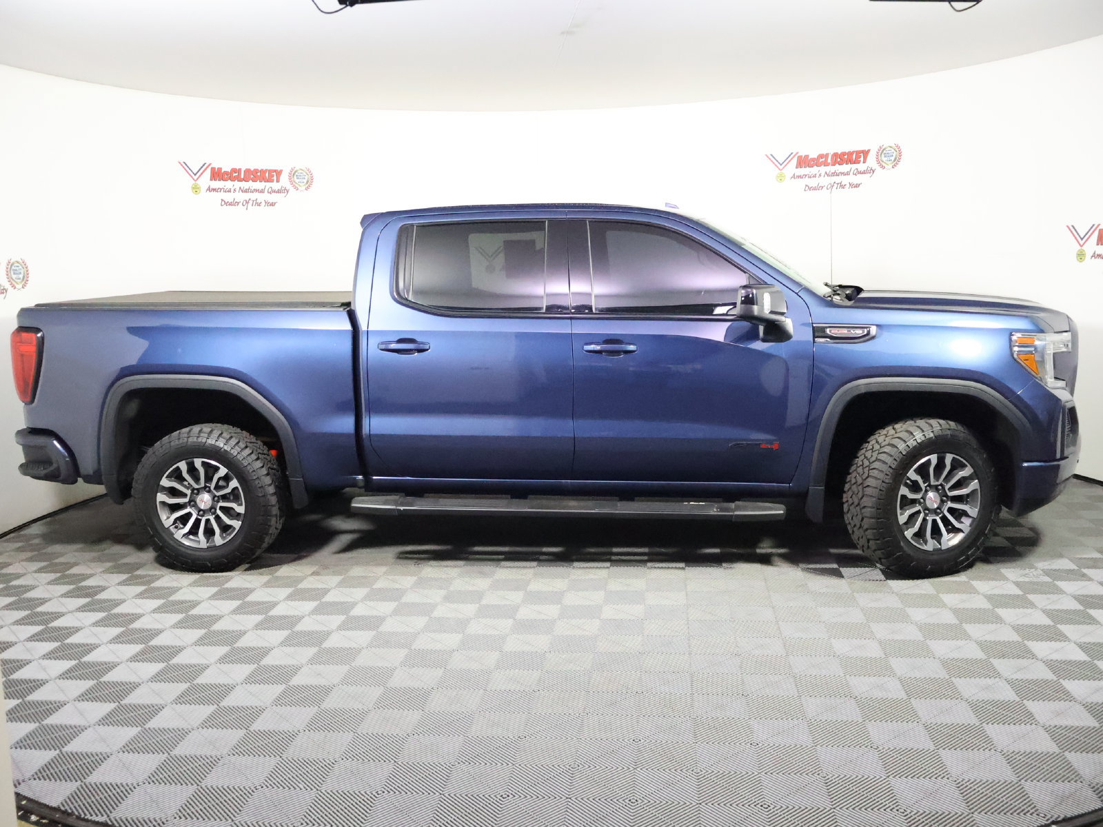 Used 2019 GMC Sierra 1500 AT4 w/ AT4 Premium Package AWD/4WD image 3