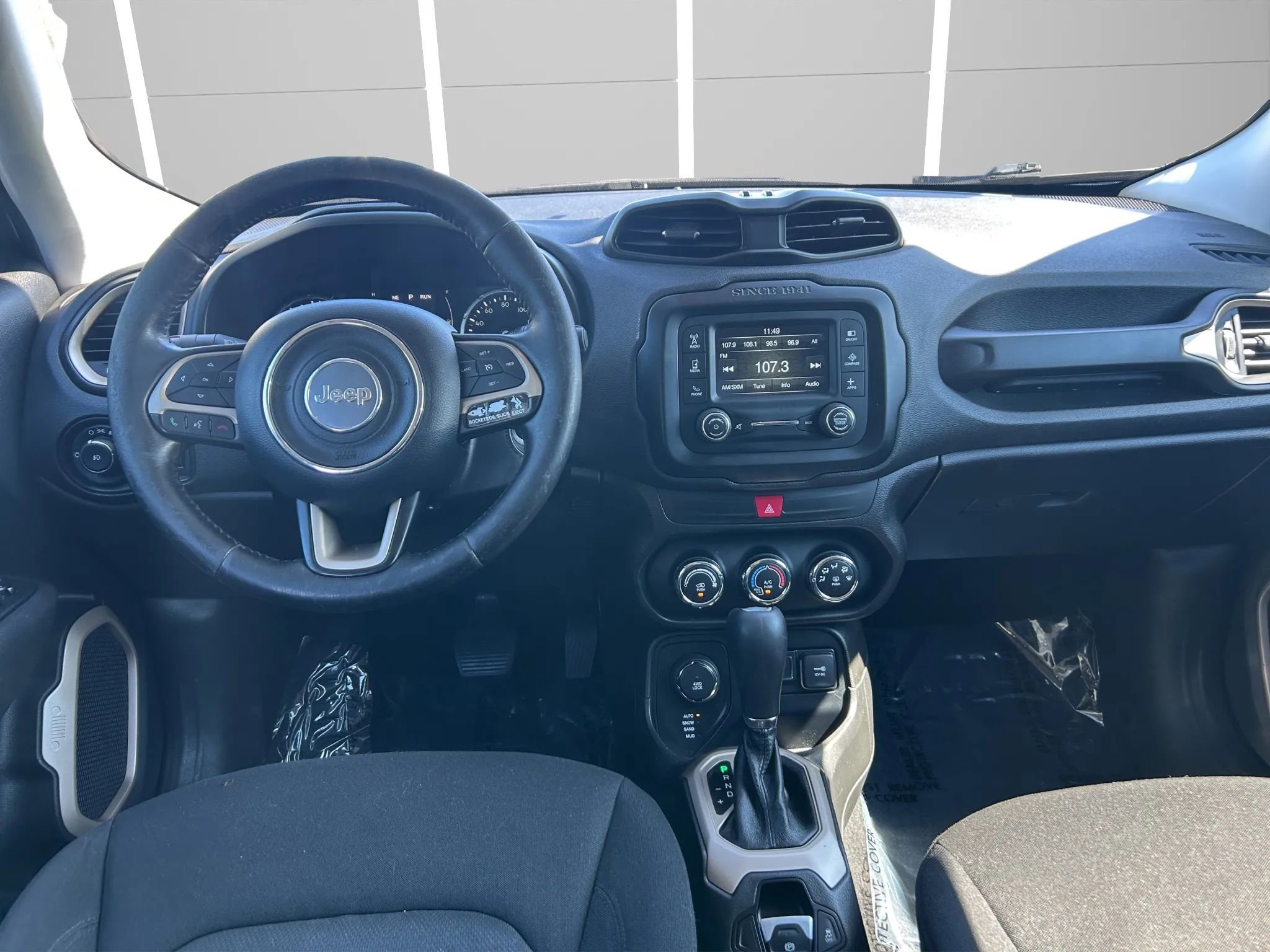 Used 2016 Jeep Renegade Latitude image 15