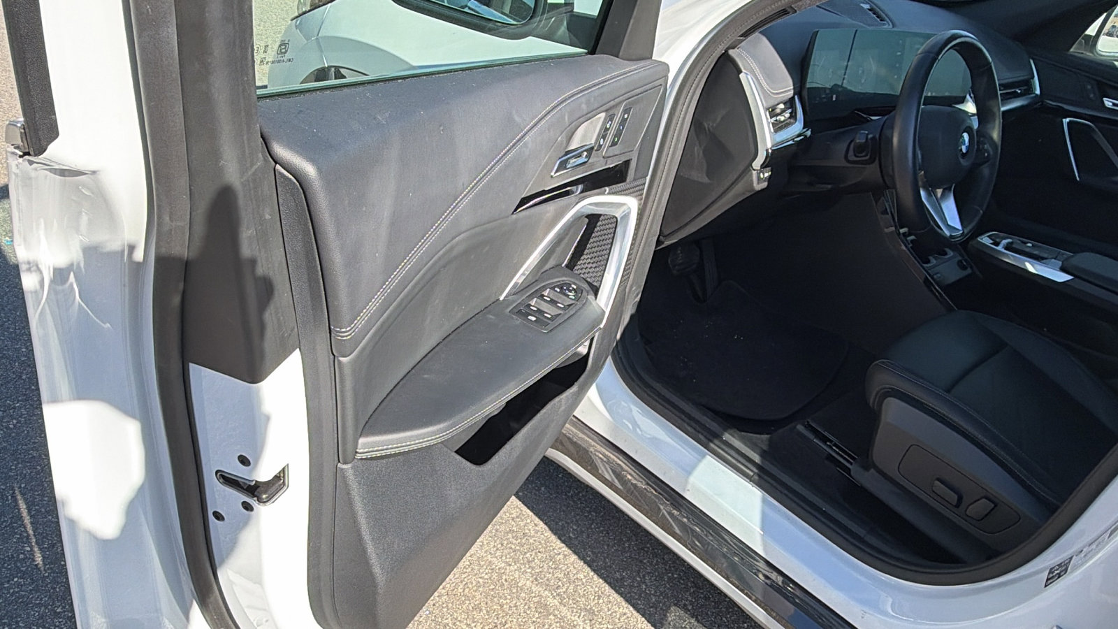 Used 2025 BMW X1 xDrive28i image 14