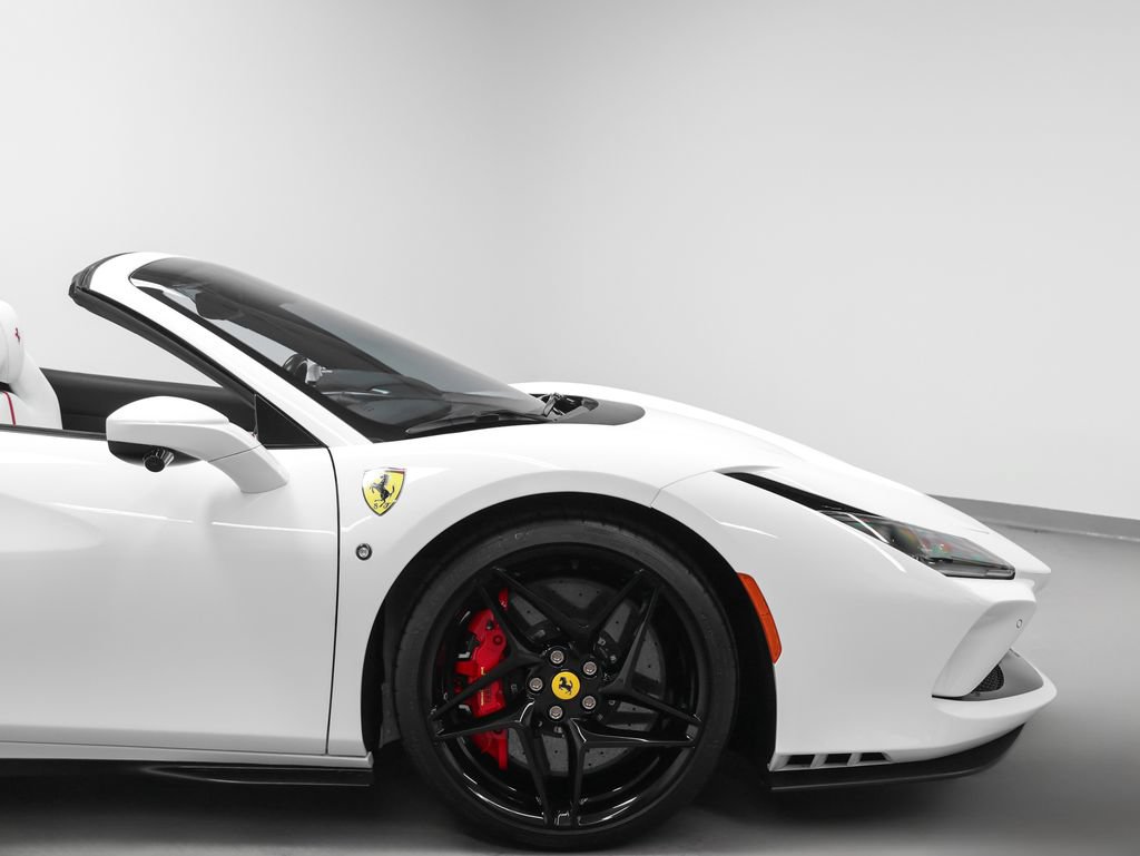 Certified 2022 Ferrari F8 Tributo RWD image 12