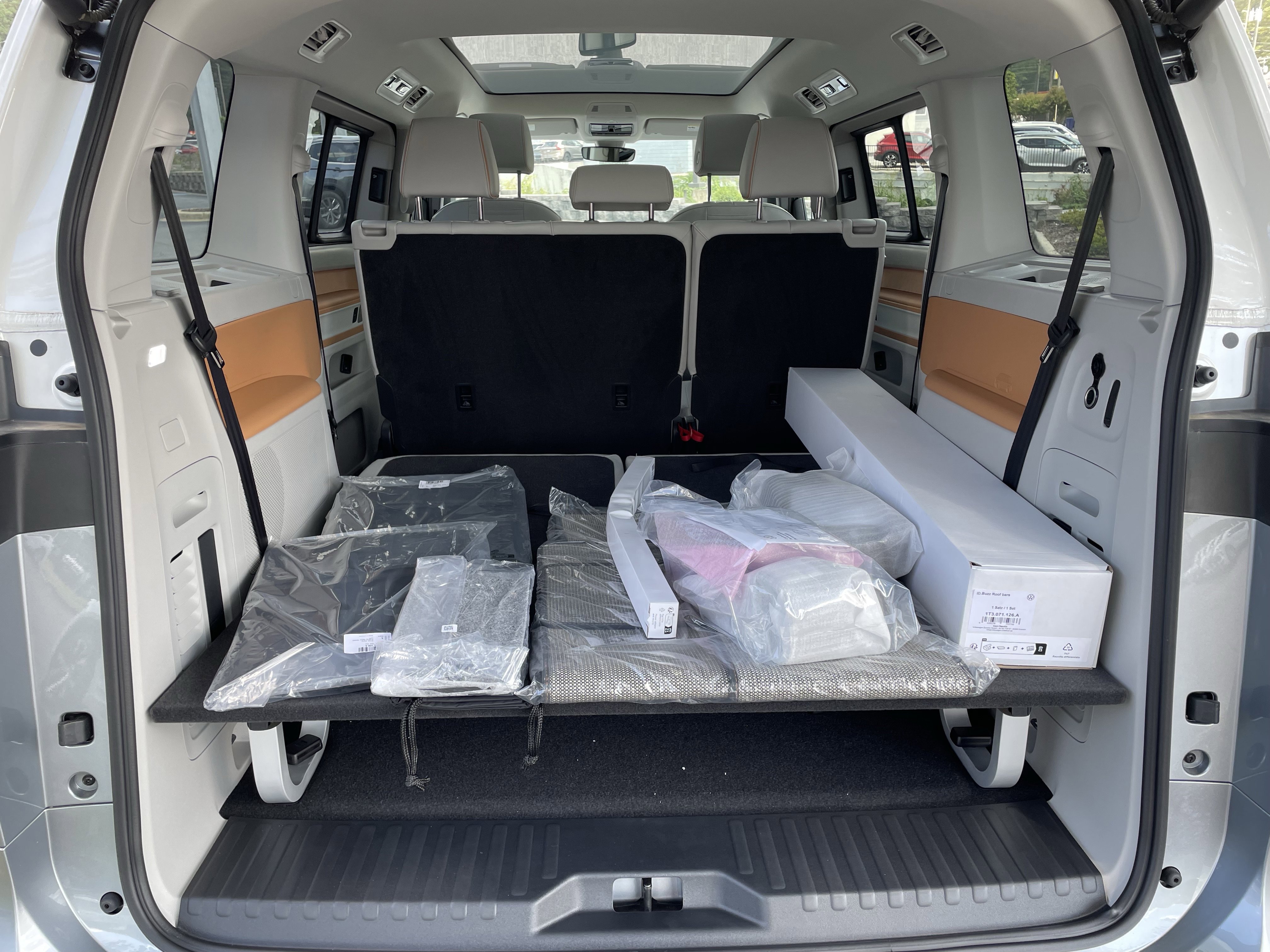 New 2025 Volkswagen ID. Buzz 1st Edition image 7