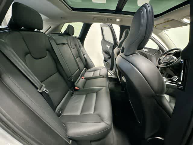 Used 2023 Volvo XC60 B5 Plus w/ Protection Package Premier AWD/4WD image 24