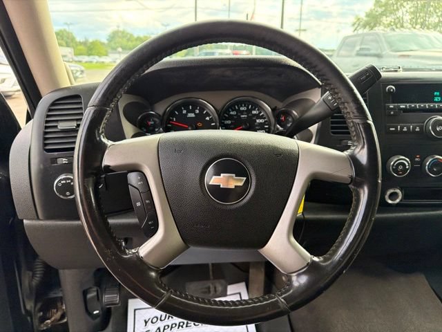 Used 2008 Chevrolet Silverado 2500 LT w/ EZ-Lift Tailgate Package AWD/4WD image 15