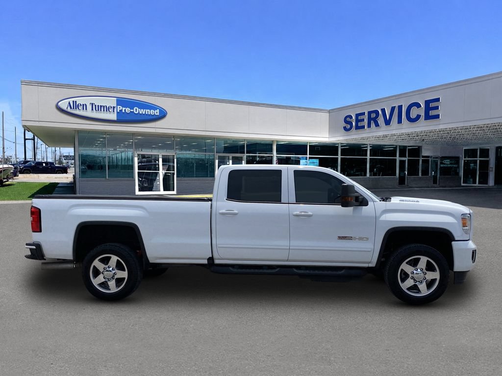 Used 2019 GMC Sierra 2500 SLT w/ Duramax Plus Package AWD/4WD image 9